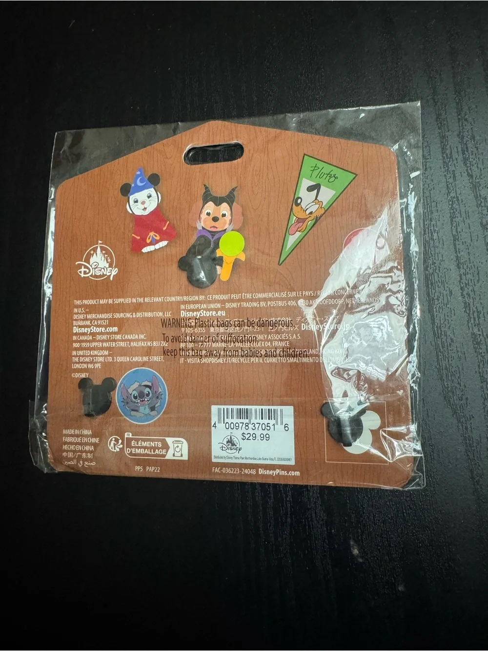 Disney Pets Outfits Enamel Pin Set - Dalmatian & Accessories